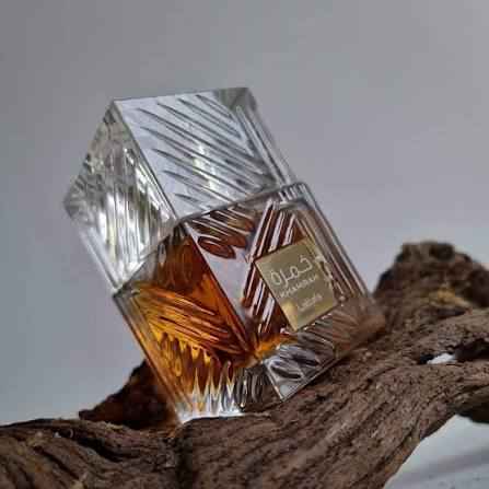 Lattafa Khamrah Eau de Parfum - Embrace the Winter with Sweet Elegance
